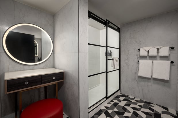 Images Troy Inn & Suites