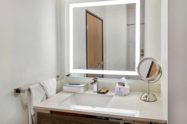 Images Best Western Plus Executive Residency Carlsbad Hotel