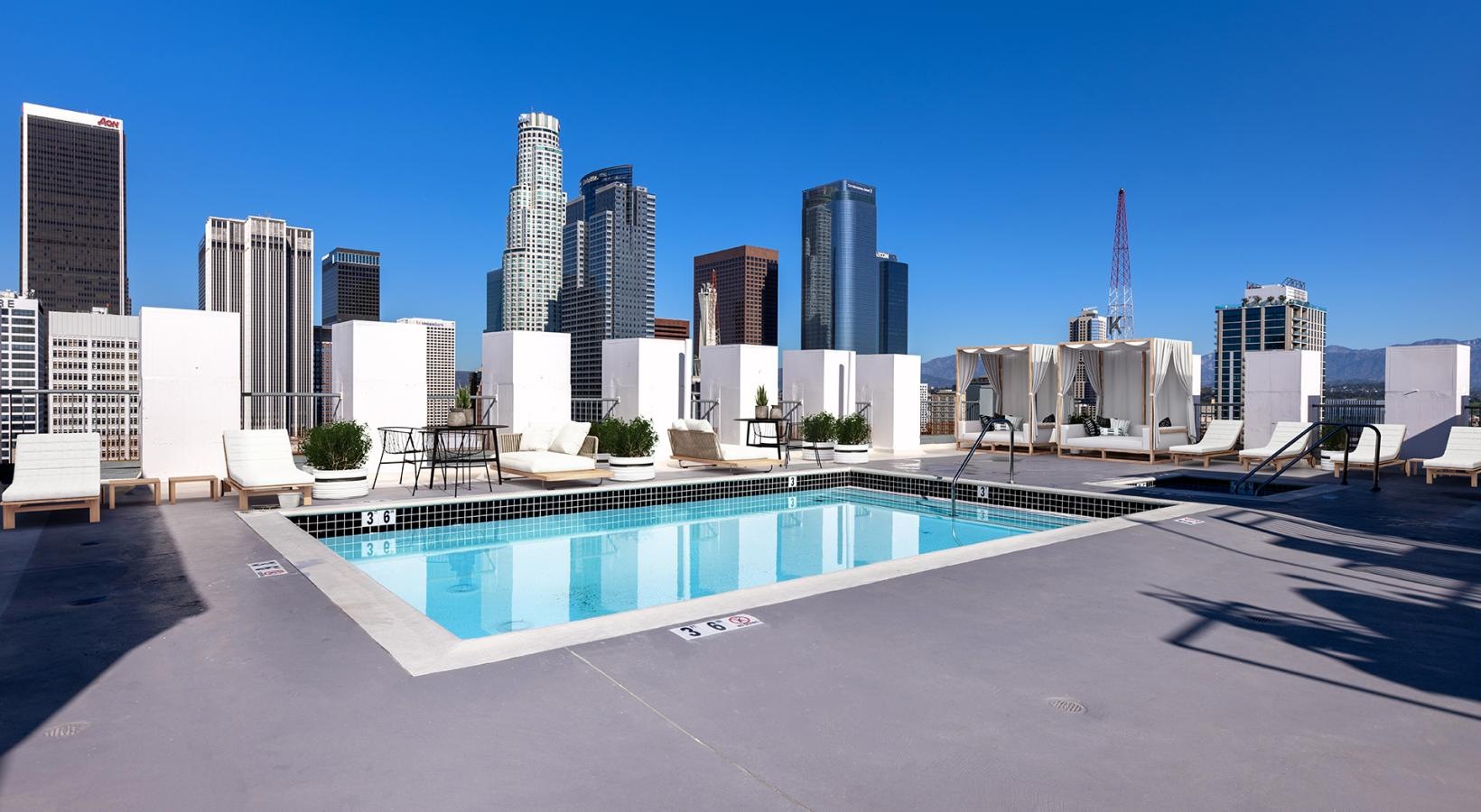 Rooftop Swimming Pool 