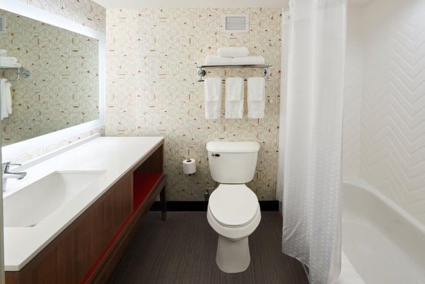 Images Holiday Inn & Suites Philadelphia W - Drexel Hill by IHG