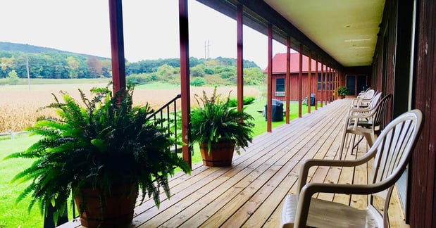 Images Redwood Inn & Suites