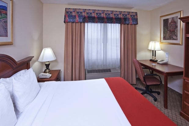 Images Holiday Inn Express & Suites Mesquite by IHG