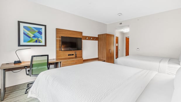 Images Holiday Inn Express & Suites Mobile - University Area by IHG