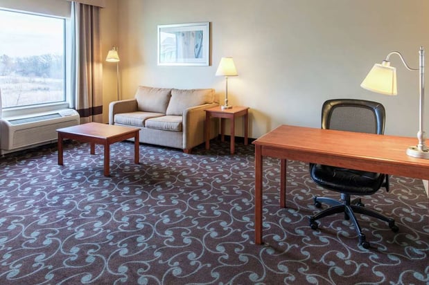 Images Hampton Inn & Suites Chicago Deer Park
