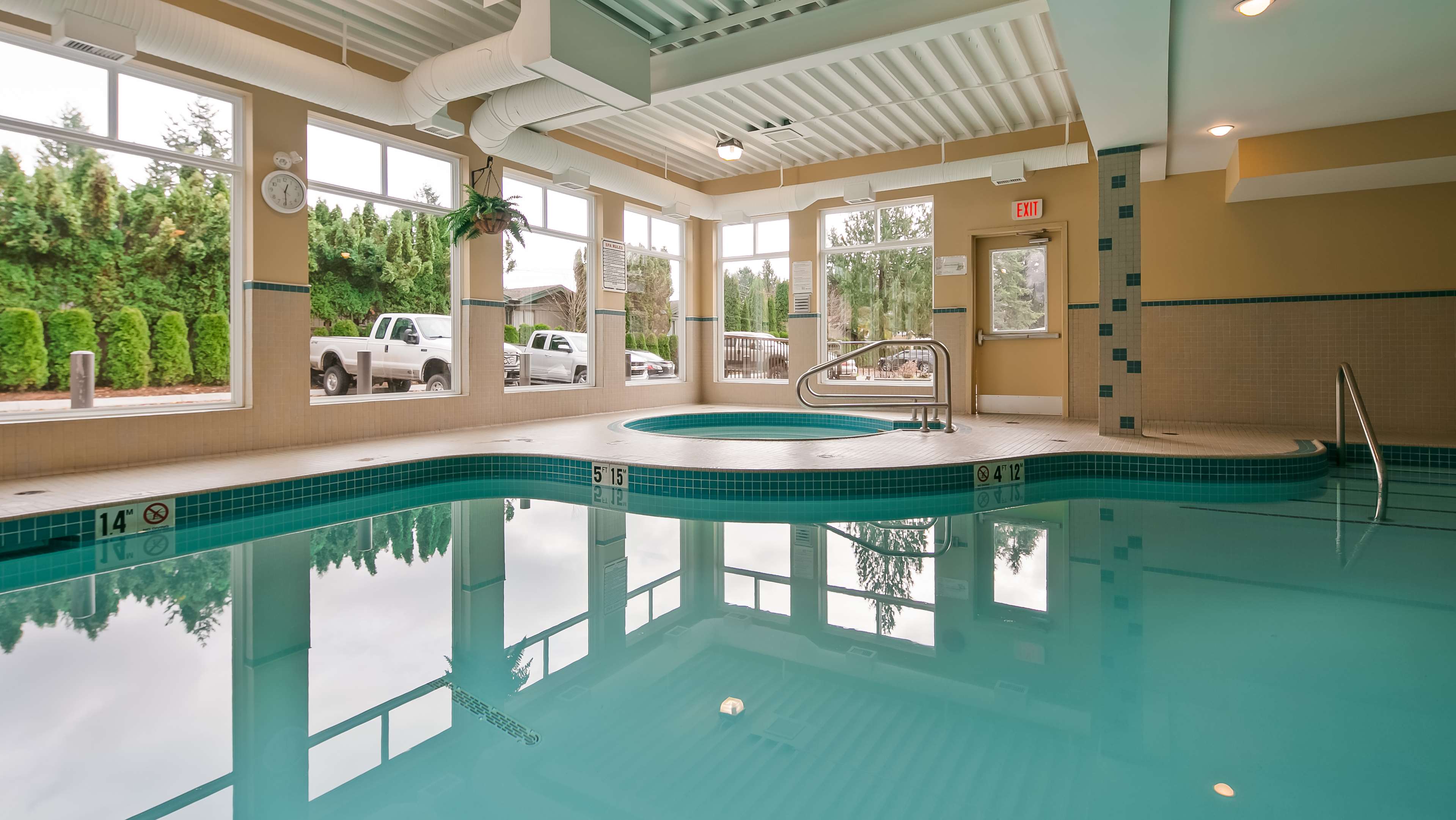 Indoor Pool Best Western Maple Ridge Hotel Maple Ridge (604)467-1511