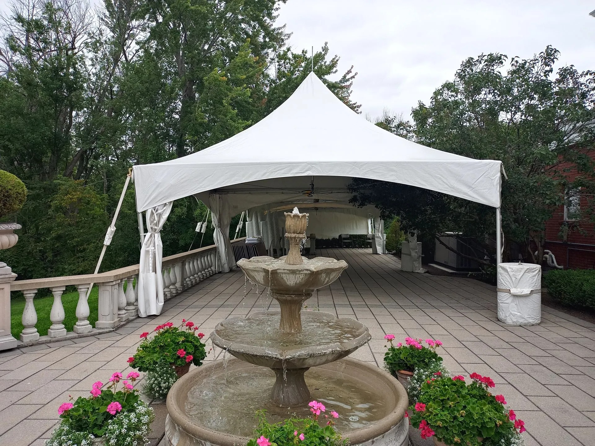 Images Les Abris St-Michel Inc. - Location de chapiteaux