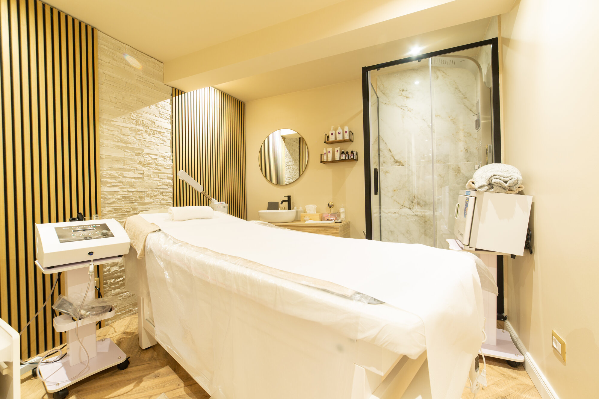 Images Brera13 Milano - Parrucchiere Estetica avanzata Epilaser & LPG