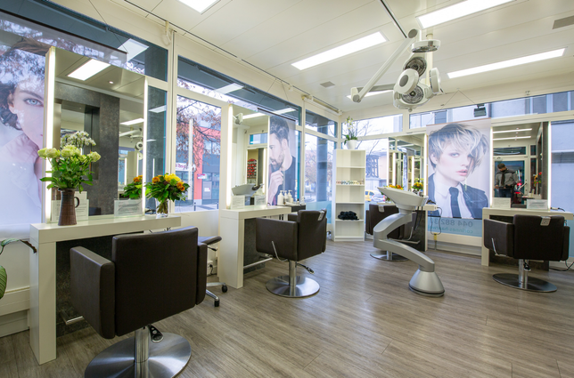 Corinnes Haarwelt, Strehlgasse 3 in Dübendorf