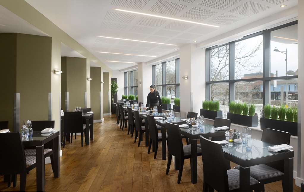 Collage restaurat