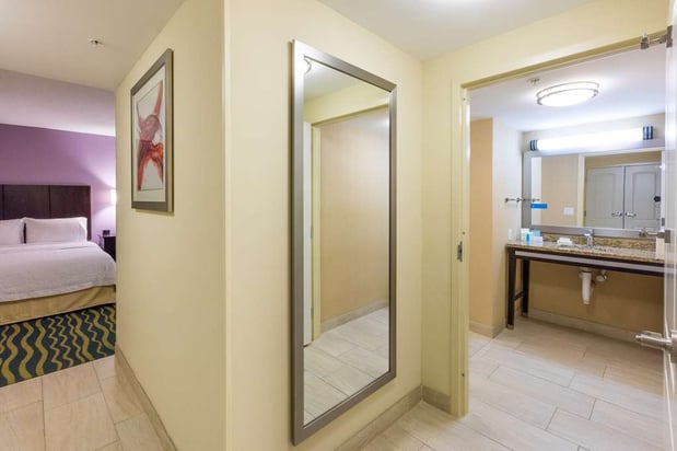 Images Hampton Inn Daytona Beach/Beachfront