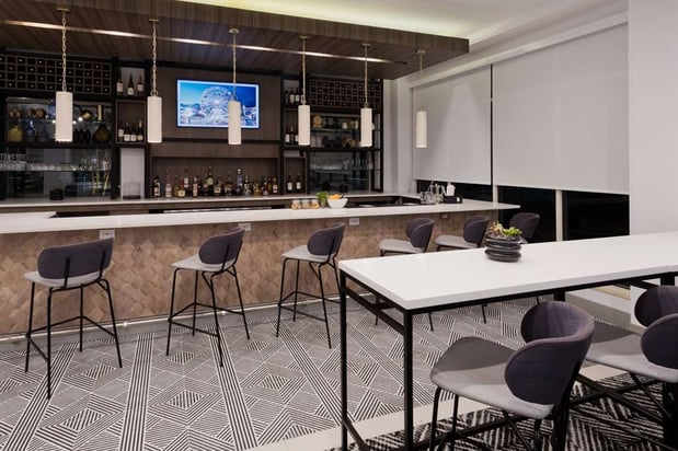 Images Hilton Garden Inn Birmingham/Lakeshore Drive