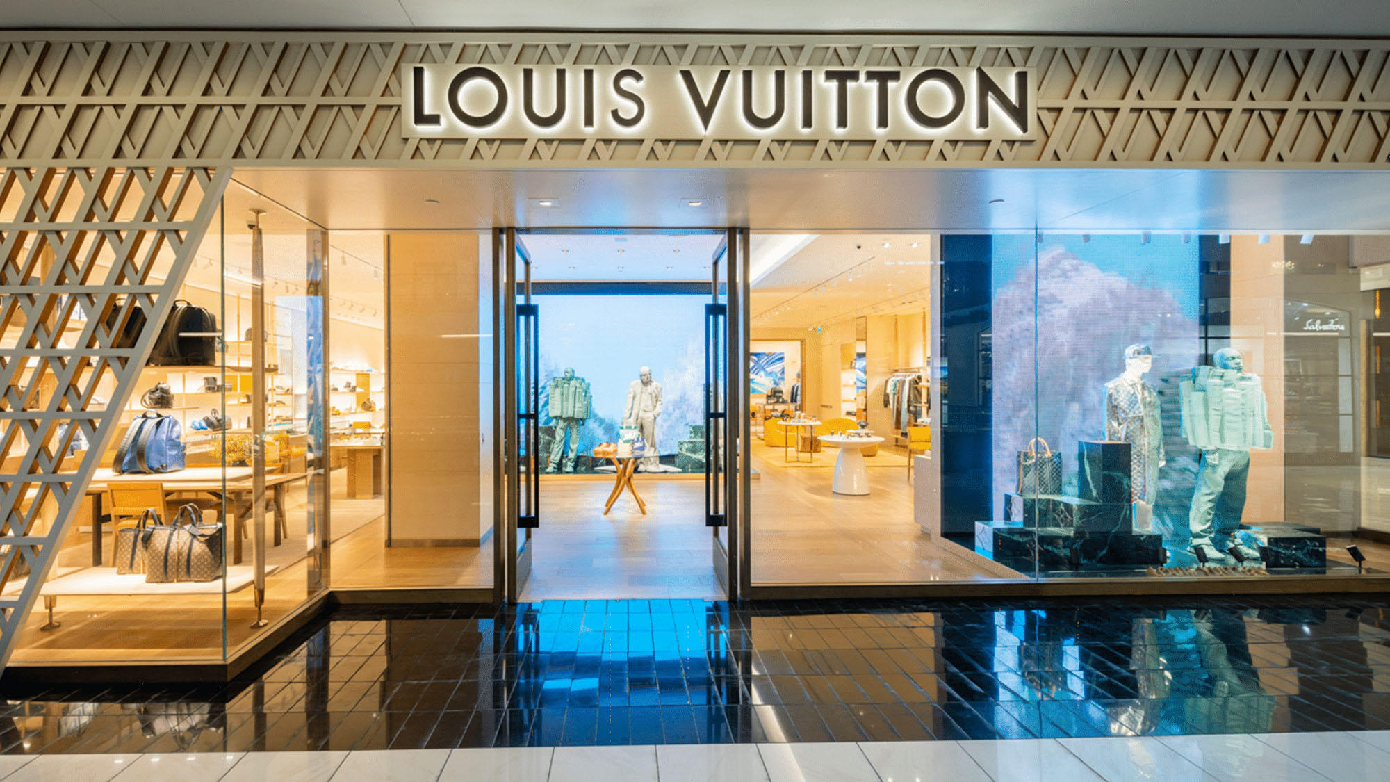 Louis Vuitton Houston Men's Houston (832)652-2698