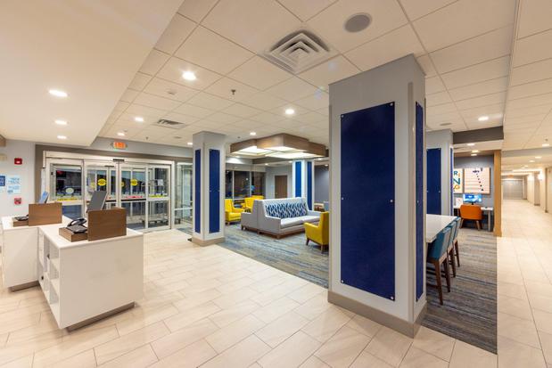Images Holiday Inn Express & Suites Harrisonburg – University Area by IHG