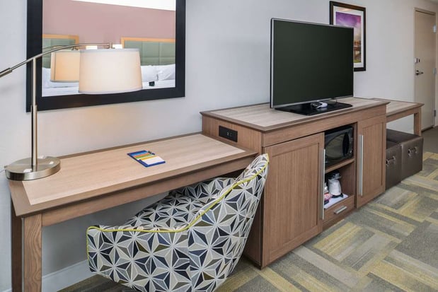 Images Hampton Inn & Suites Altoona-Des Moines