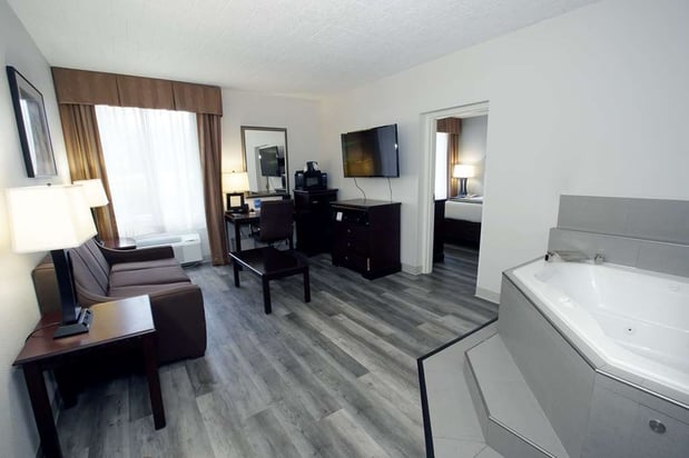 Images Best Western Paramus Hotel & Suites