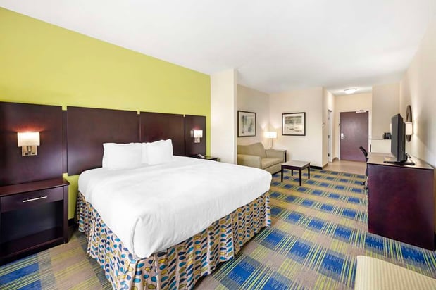 Images Best Western Plus Pratt