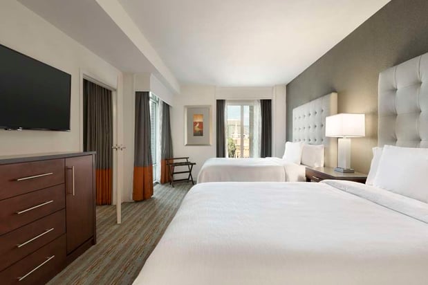 Images Embassy Suites by Hilton Greenville Downtown Riverplace