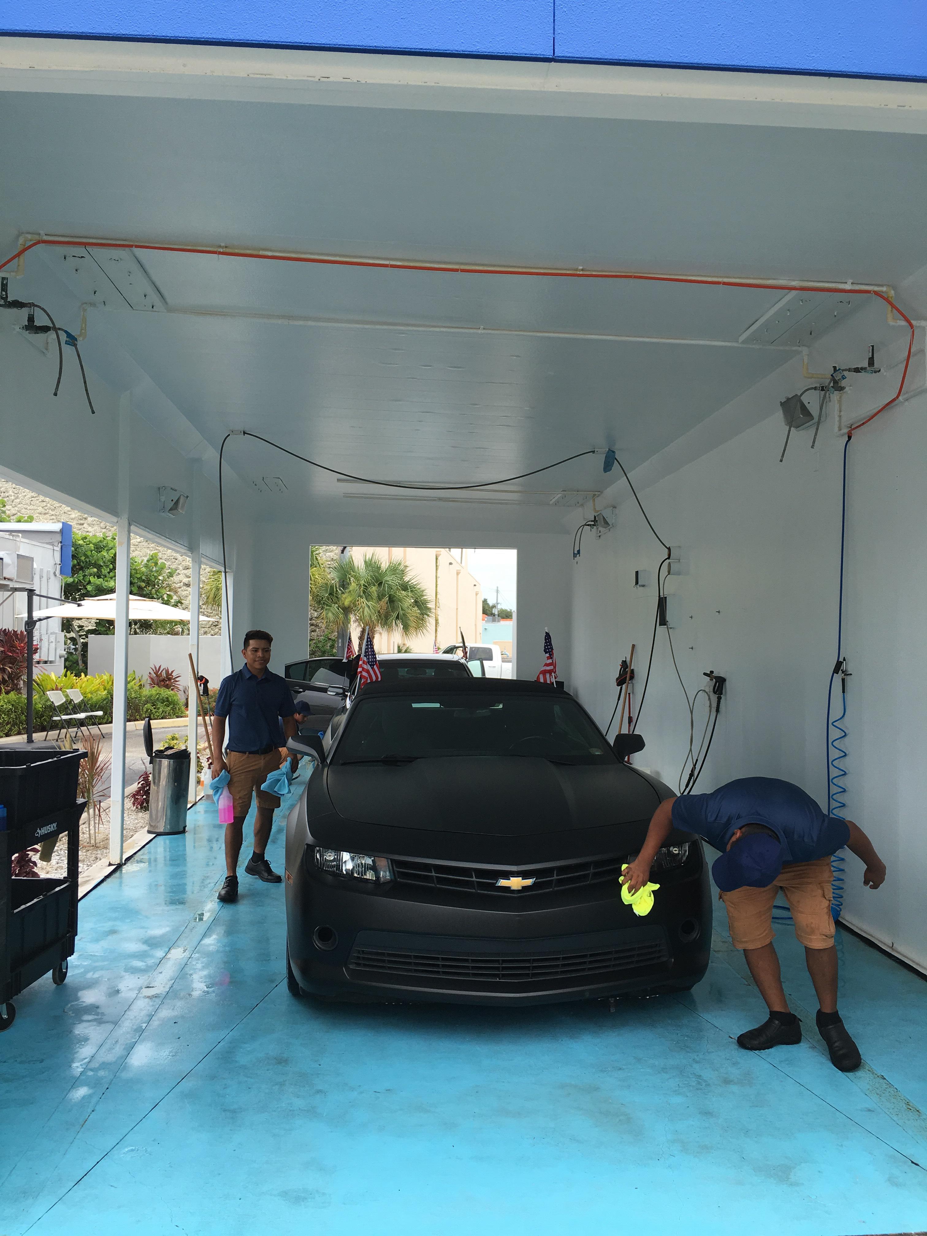 Hector's Car Wash Photo