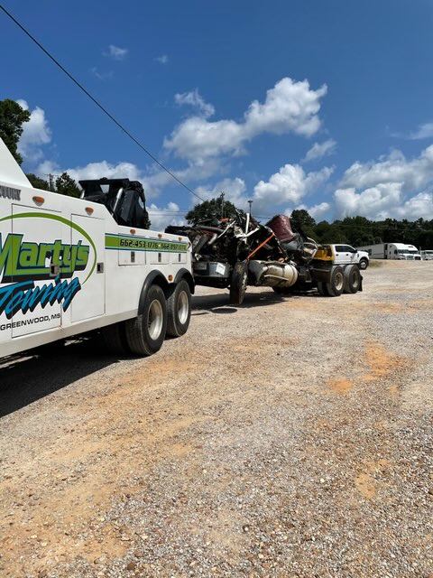 Images Marty's Towing