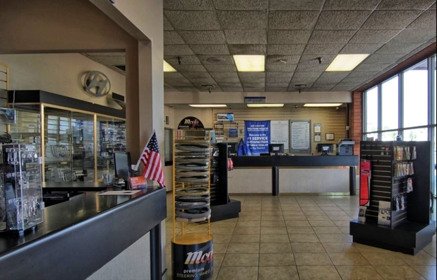 Images CardinaleWay Hyundai Corona