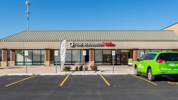 Images Oak Street Health Streamwood Primary Care Clinic