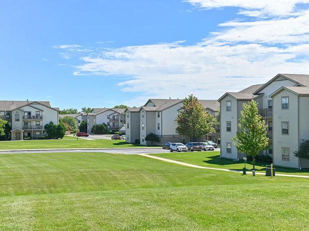 Images Reserve at Eagle Ridge Apartment Homes