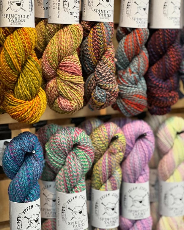 Images Uncommon Threads
