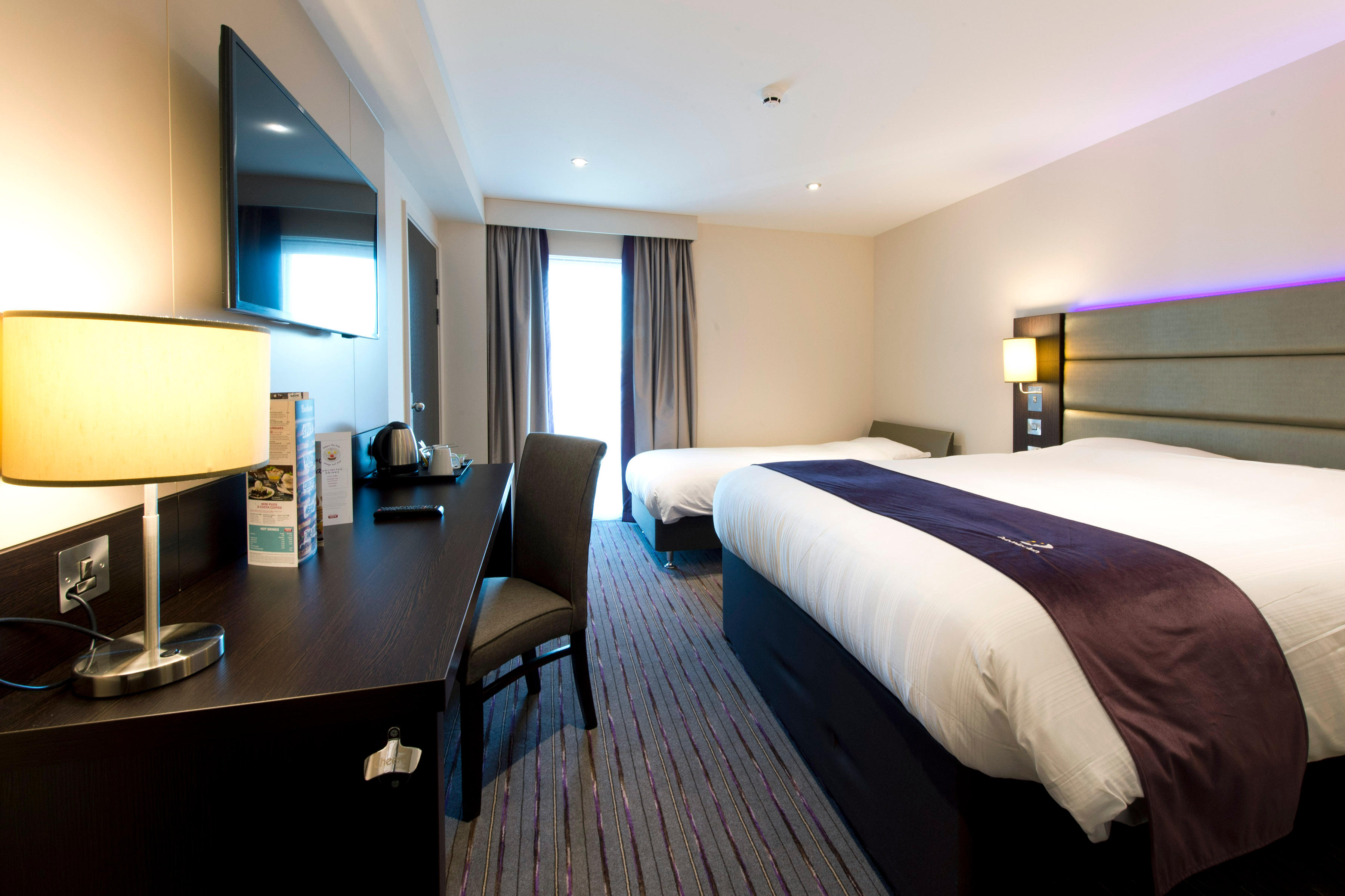 Images Premier Inn London Hayes, Heathrow (Hyde Park) hotel