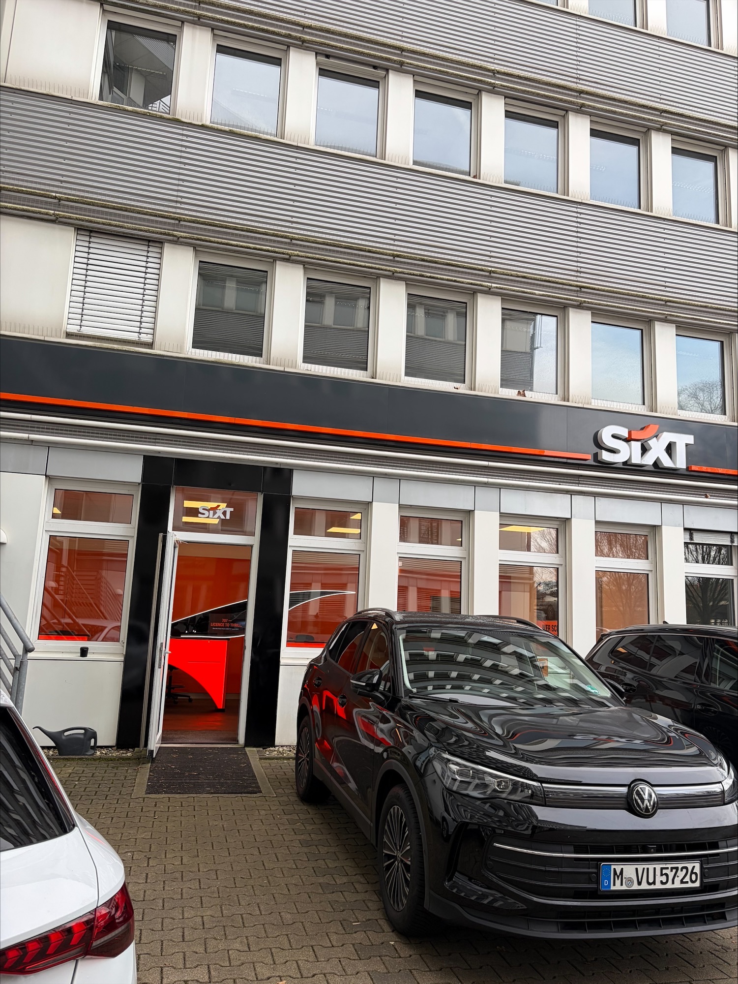 SIXT Autovermietung Hannover Buchholz, Karl-Wiechert-Allee 74 in Hannover