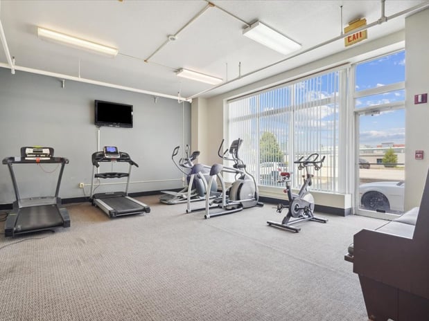 Images LeClaire Apartments
