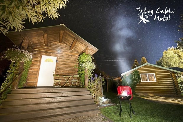 Images Log Cabin Motel