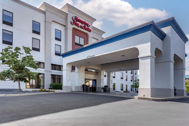 Images Hampton Inn & Suites Louisville East