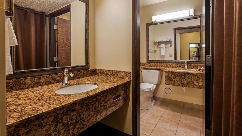 Guest Room Bath