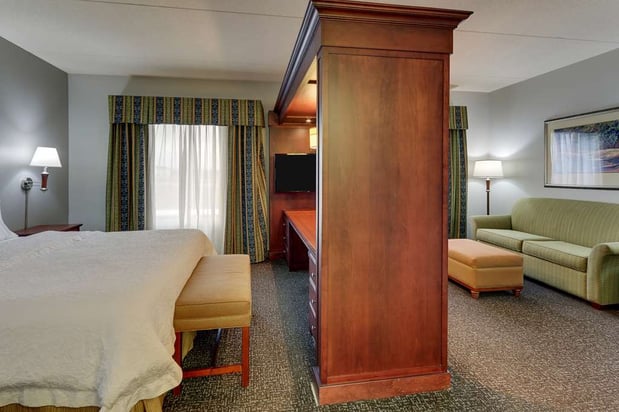Images Hampton Inn & Suites Indianapolis-Airport