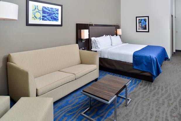 Images Holiday Inn Express & Suites St. Louis West-O'Fallon by IHG