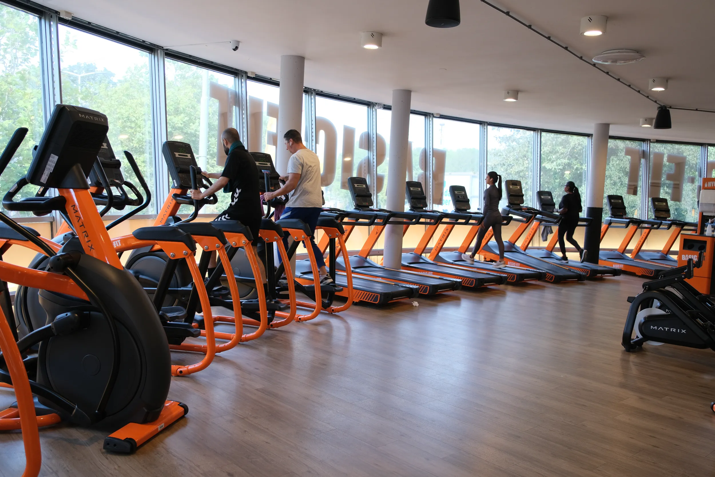 Foto's Basic-Fit 24/7