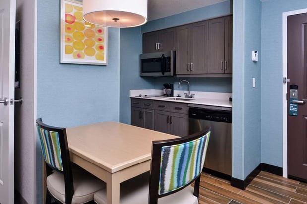 Images Homewood Suites by Hilton Des Moines Airport