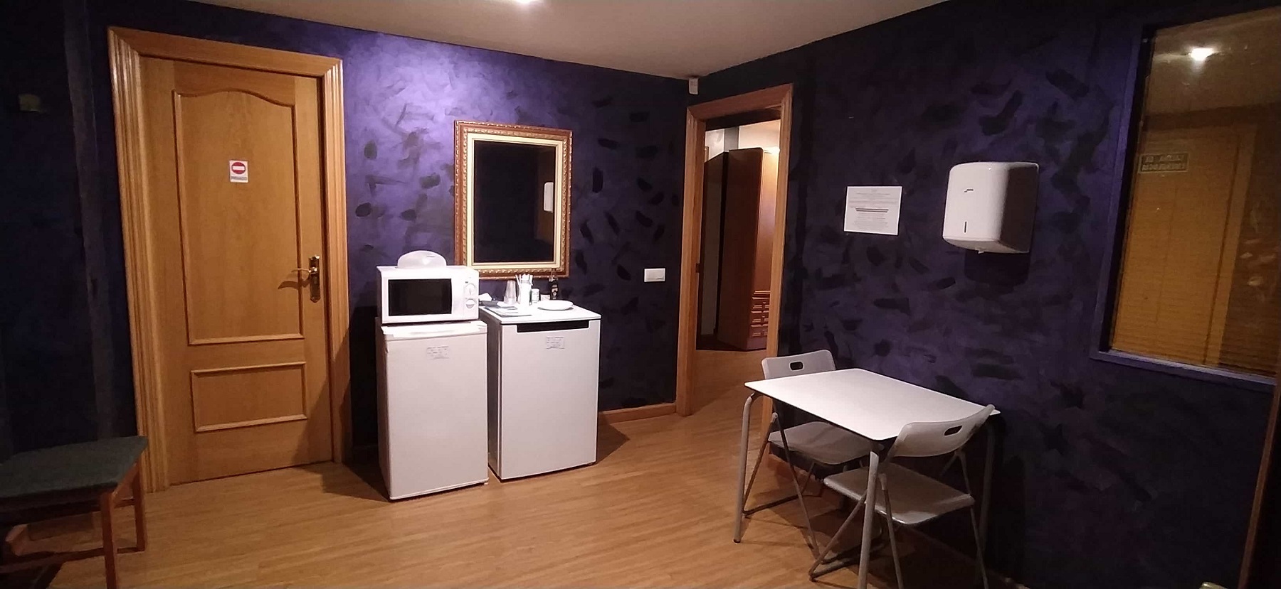 Images Hostal Happy Stay habitaciones céntricas