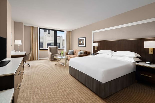 Images Hilton Indianapolis Hotel & Suites