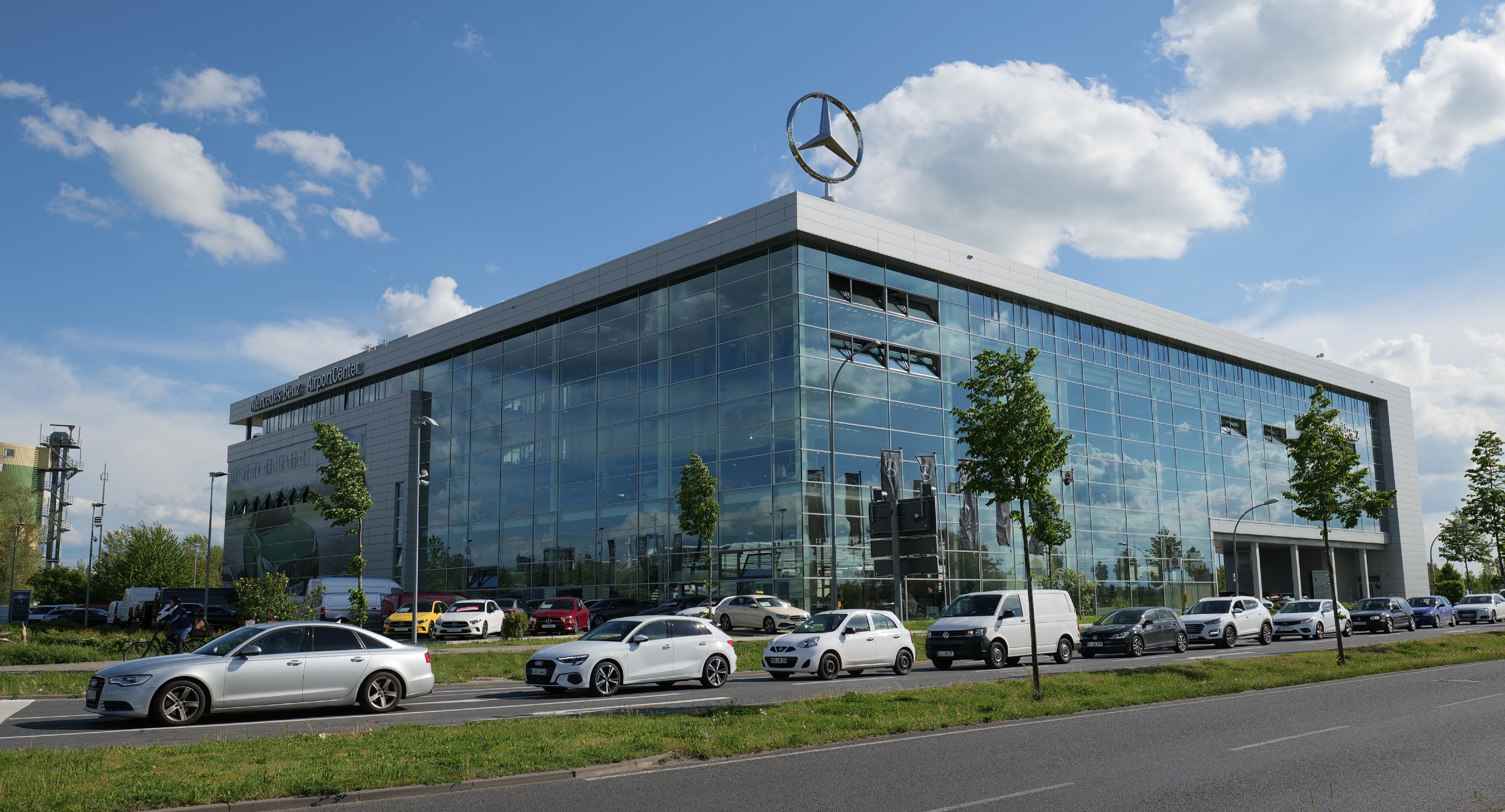 Mercedes-Benz Niederlassung Berlin in Schönefeld bei Berlin - Logo