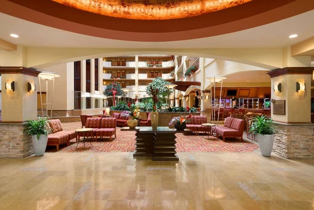 Images Embassy Suites by Hilton Norman Hotel & Conference Center