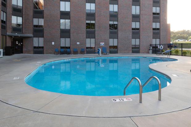 Images Holiday Inn Express Rocky Mount – Sports Center by IHG