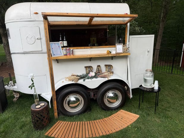Images Rose & Oak Mobile Bar and Events