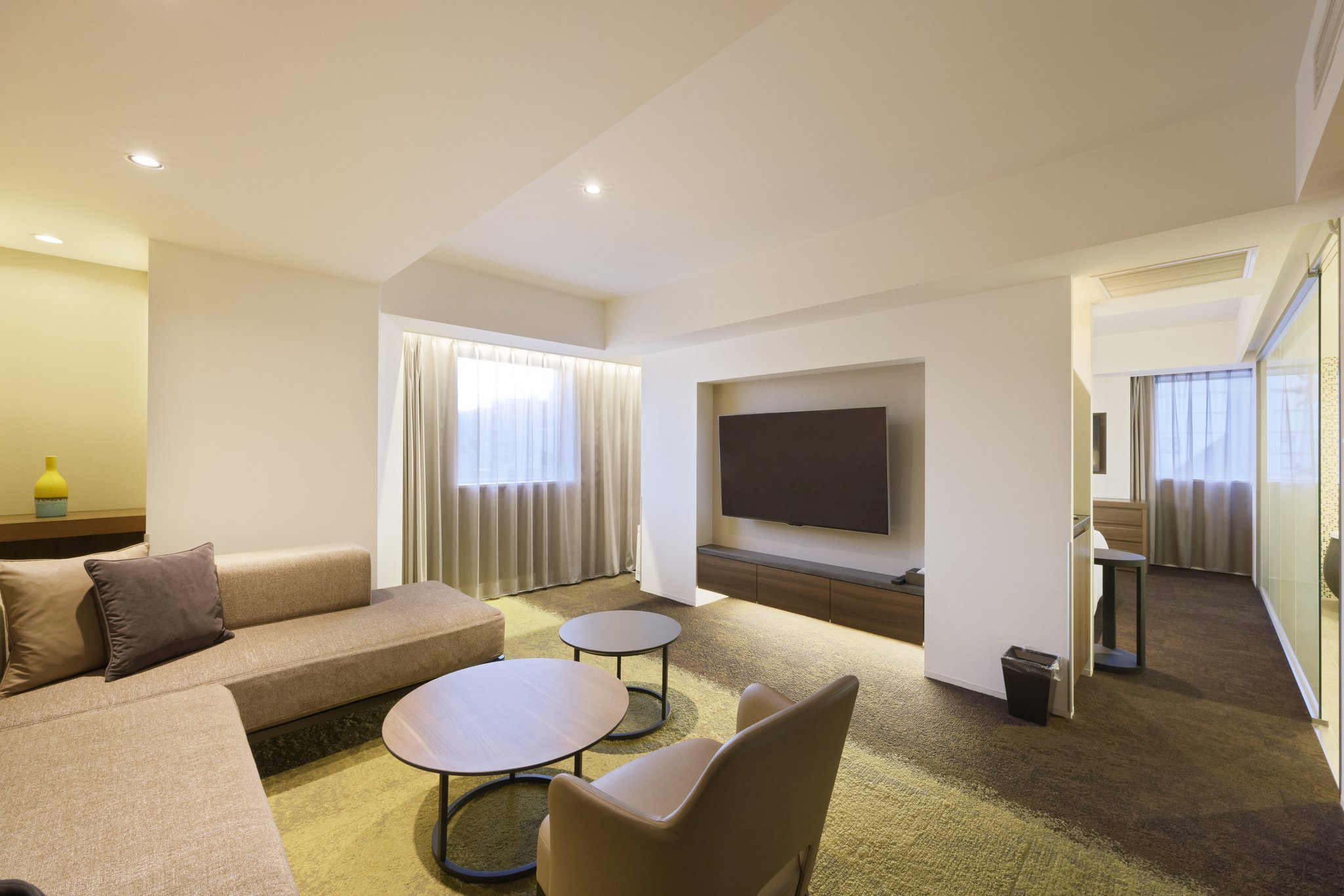 Images Holiday Inn & Suites Sapporo Odori Park by IHG