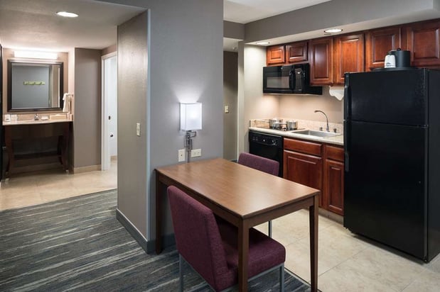 Images Hampton Inn & Suites Chicago-North Shore/Skokie