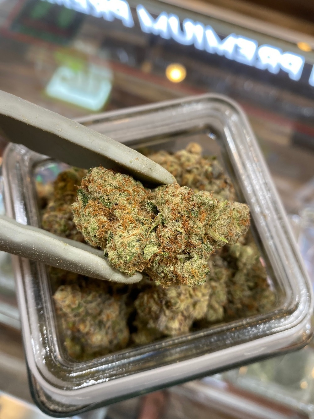 Star Buds DU Recreational Marijuana Dispensary at E Evans Ave