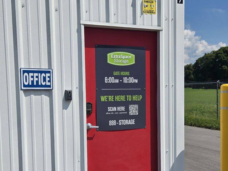 Images Extra Space Storage