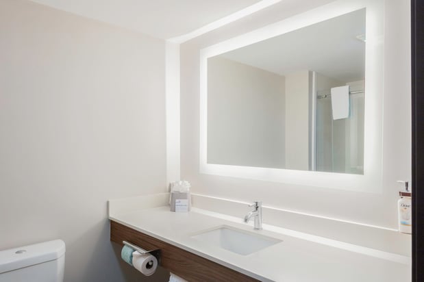 Images Holiday Inn Express & Suites Florence Northeast by IHG