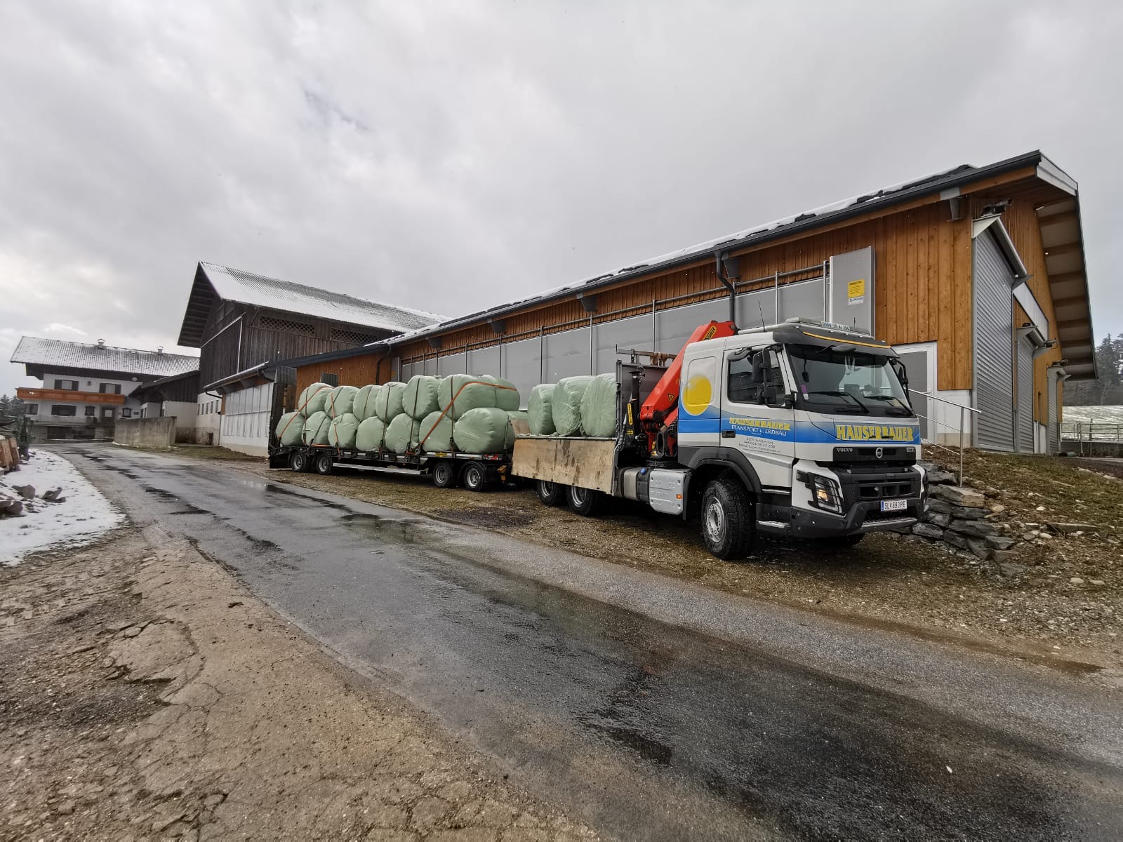 Bild 6 von Hauserbauer Transport & Erdbau GmbH