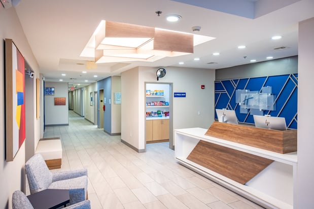 Images Holiday Inn Express & Suites Wichita Airport by IHG